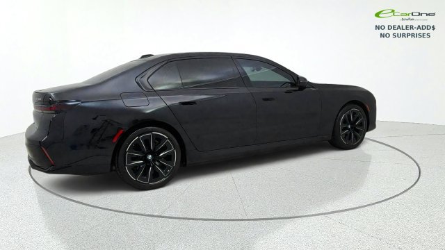 Used 2025 BMW i7 eDrive50 w/ M Sport Package RWD image 10