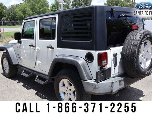 Used 2018 Jeep Wrangler Unlimited Sport S AWD/4WD image 3