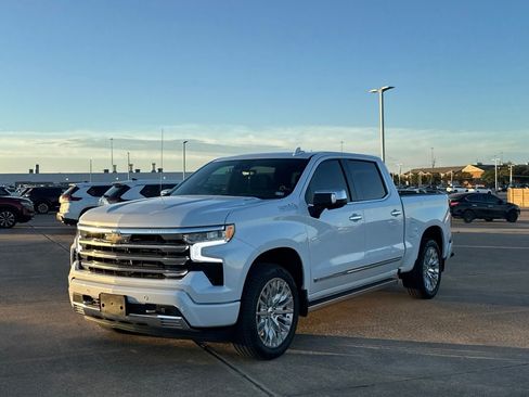 Used 2026 Chevrolet Silverado 1500 High Country AWD/4WD image 10