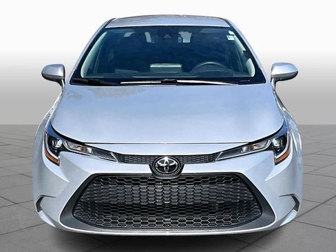 Used 2022 Toyota Corolla LE image 4