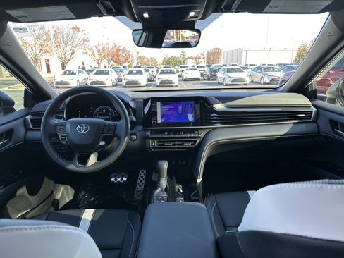 Certified 2025 Toyota Camry SE image 28