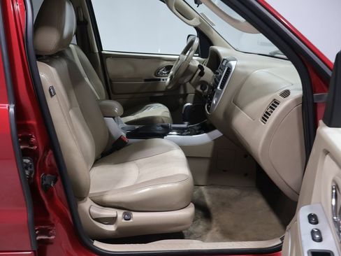 Used 2006 Mercury Mariner Luxury image 23