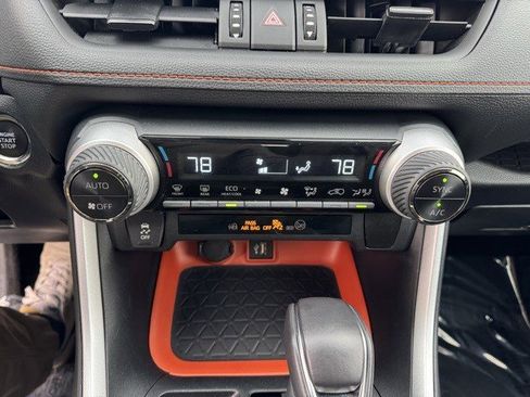 Used 2024 Toyota RAV4 Adventure image 19