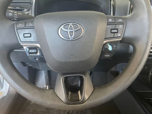 Used 2025 Toyota Camry LE image 25