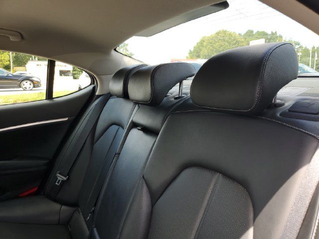 Used 2022 Genesis G70 2.0T RWD image 15