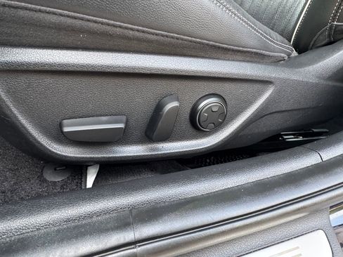 Used 2020 Genesis G70 2.0T w/ Elite Package image 29