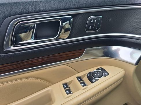 Used 2016 Ford Explorer Limited w/ Equipment Group 301A image 17