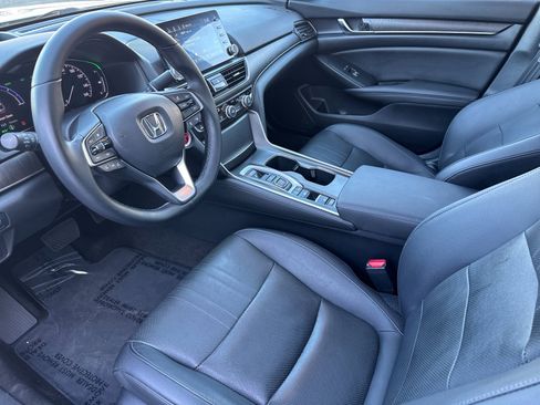 Used 2019 Honda Accord Touring image 10