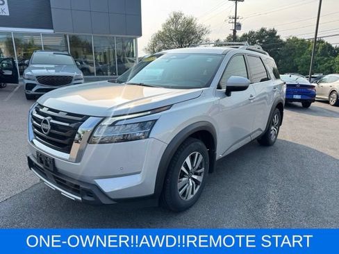 Used 2023 Nissan Pathfinder SL AWD/4WD image 1
