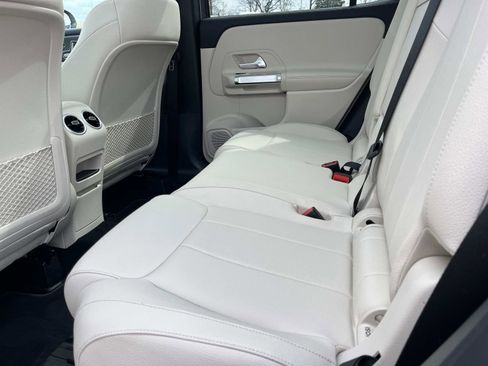 Certified 2025 Mercedes-Benz GLB 250 image 16