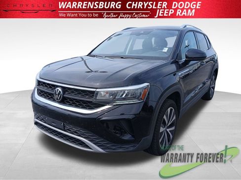 Used 2024 Volkswagen Taos SE FWD image 8