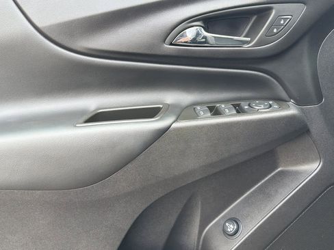 Used 2024 Chevrolet Equinox LT AWD/4WD image 12