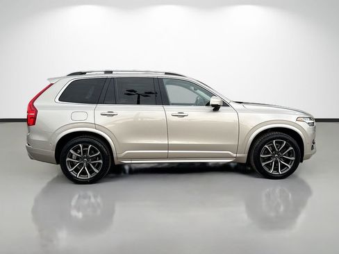 Used 2018 Volvo XC90 T6 Momentum w/ Convenience Package AWD/4WD image 2