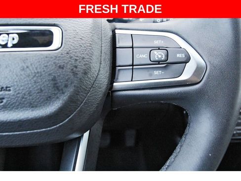 Used 2024 Jeep Compass Latitude image 16