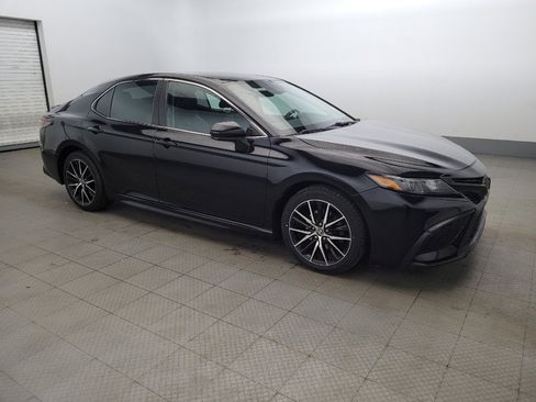 Used 2021 Toyota Camry SE image 11