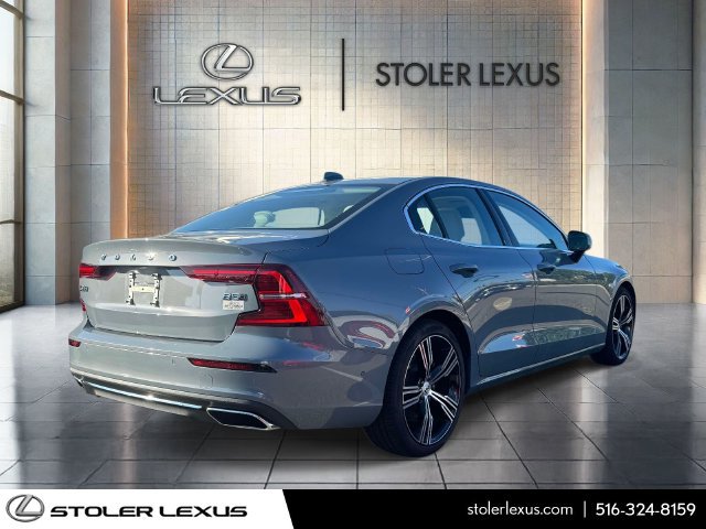 Used 2022 Volvo S60 B5 Inscription w/ Advanced Package AWD/4WD image 4