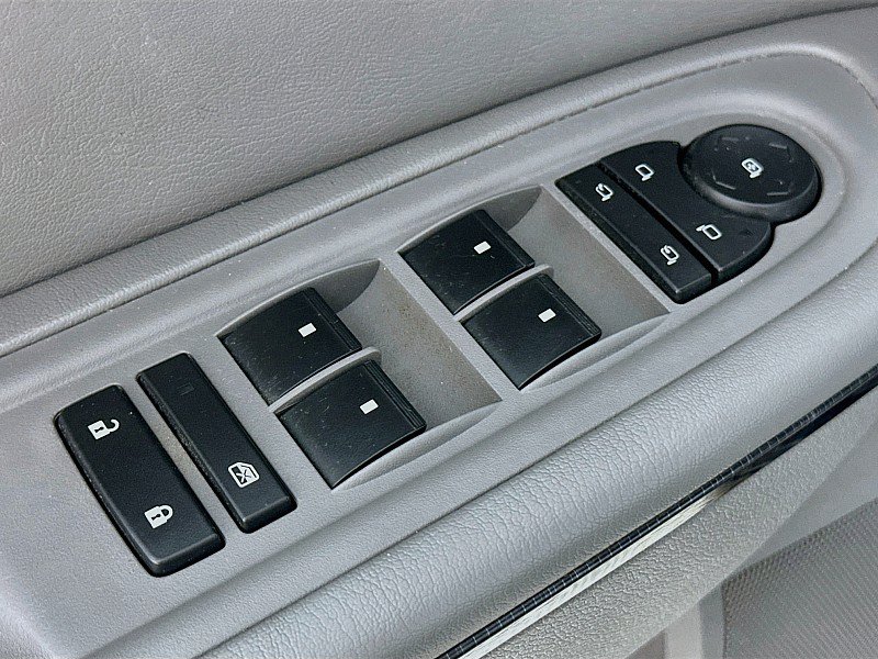 Used 2017 Chevrolet Traverse Premier FWD image 20