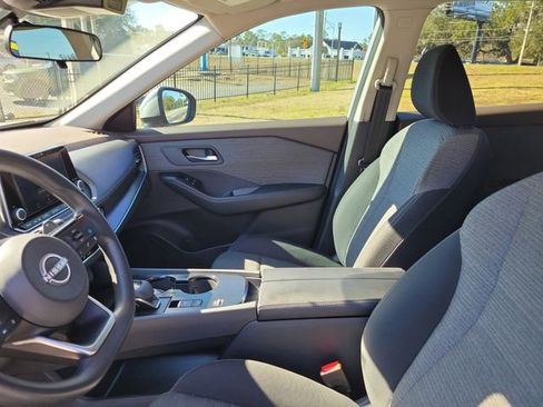 Used 2023 Nissan Rogue SV image 12