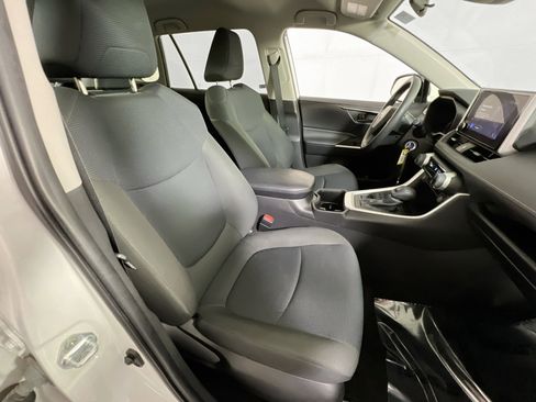Used 2023 Toyota RAV4 LE image 25