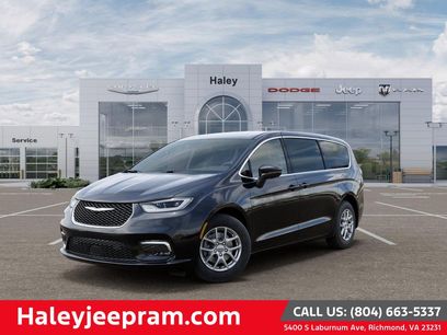 New 2026 Chrysler Pacifica Select