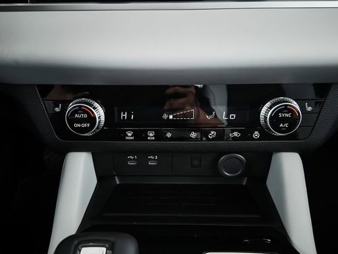 New 2026 Mitsubishi Outlander SE FWD image 42