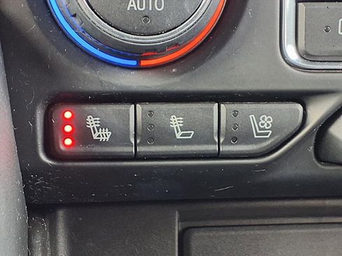 Used 2021 Chevrolet Suburban Premier w/ Premium Package image 8