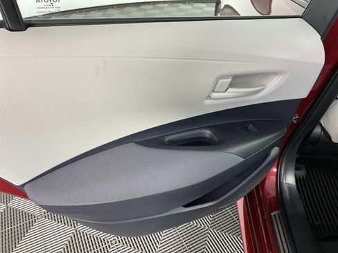 Used 2025 Toyota Corolla LE FWD image 24