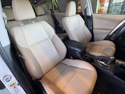 Used 2013 Toyota RAV4 Limited FWD image 27