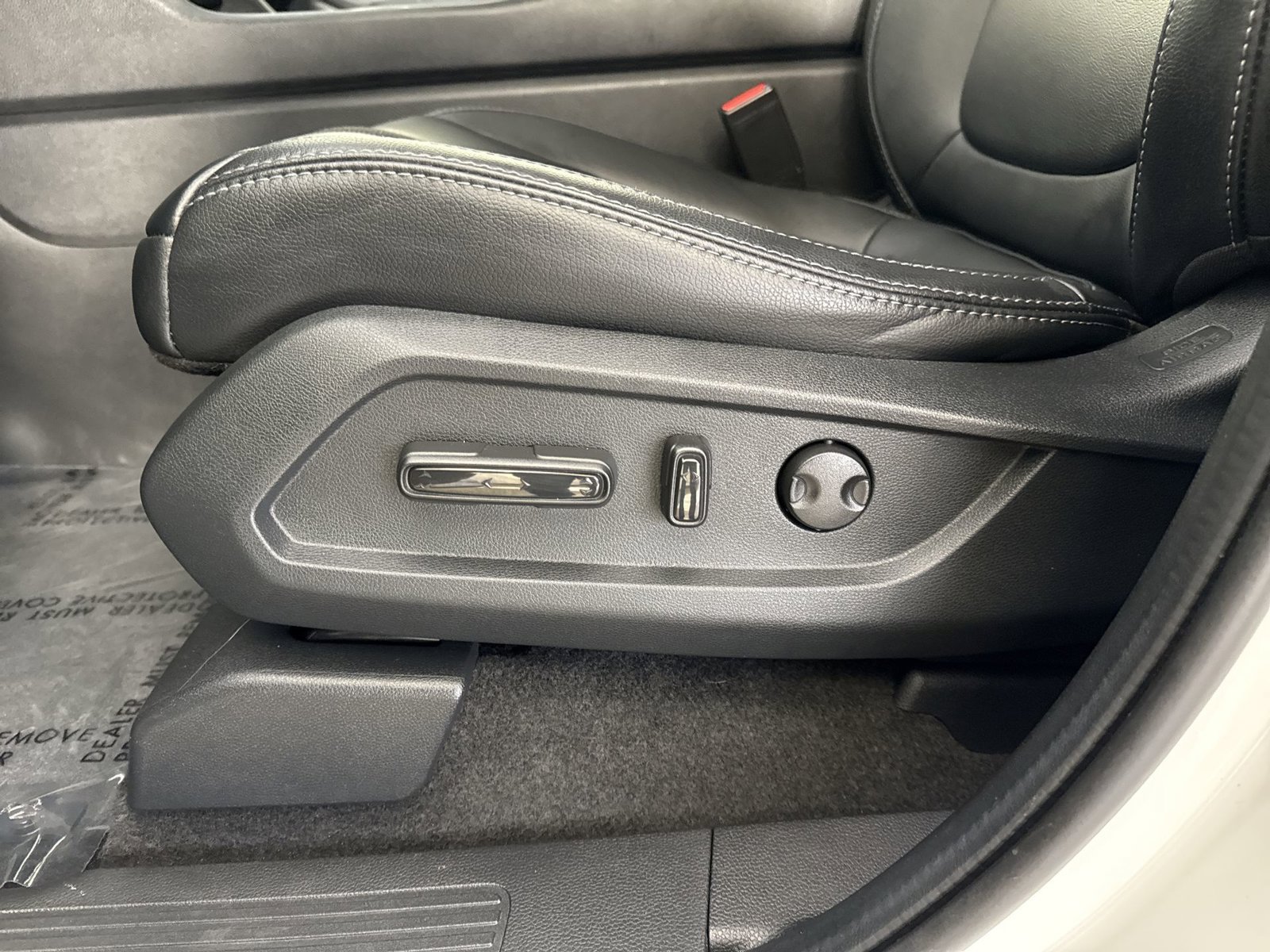 Used 2023 Honda Pilot Touring image 21