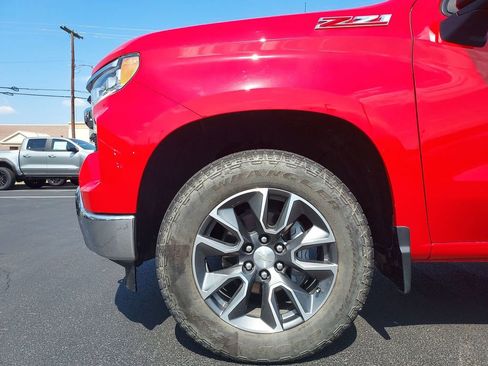 Used 2022 Chevrolet Silverado 1500 LT image 16