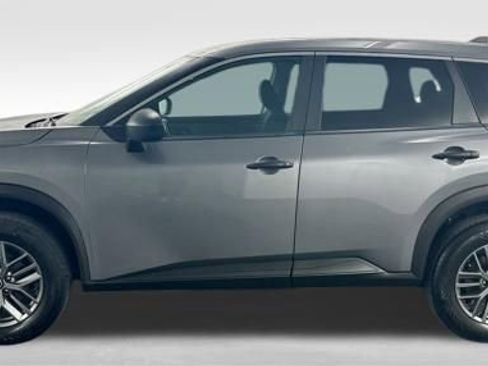 Used 2023 Nissan Rogue S image 5