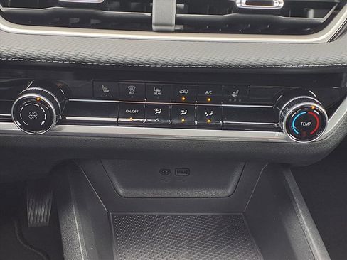 New 2026 Chevrolet Equinox LT image 15