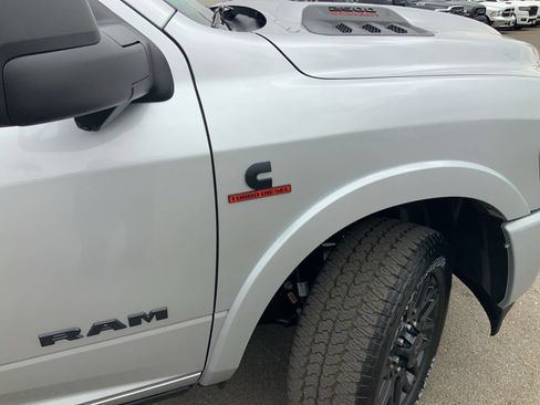New 2026 RAM 2500 Limited AWD/4WD image 12