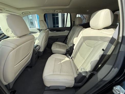 Used 2020 Cadillac XT6 Premium Luxury image 24