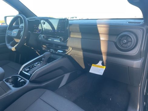 New 2026 Chevrolet Colorado W/T image 24
