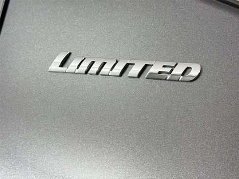 Used 2024 Toyota Tundra Limited image 15