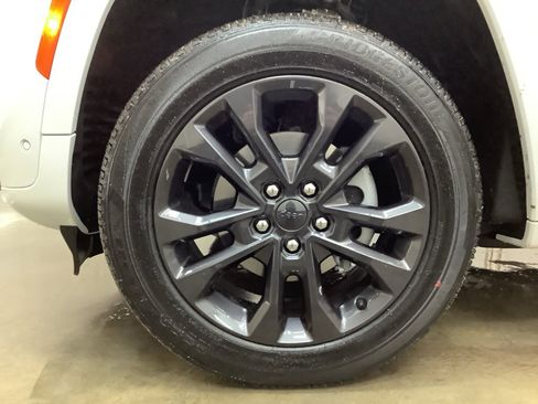 New 2026 Jeep Grand Cherokee Limited image 30