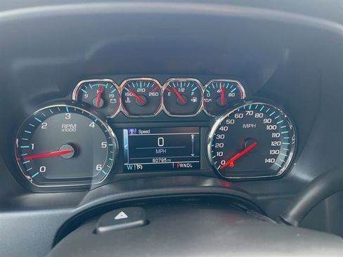 Used 2019 Chevrolet Silverado 1500 LT AWD/4WD image 15