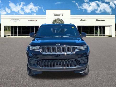 New 2025 Jeep Grand Cherokee Laredo RWD image 2
