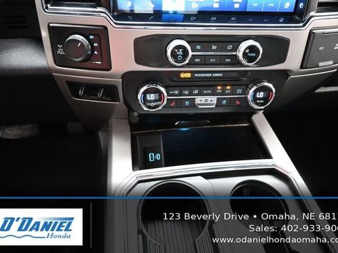 Used 2022 Ford F250 Lariat w/ Lariat Value Package AWD/4WD image 32