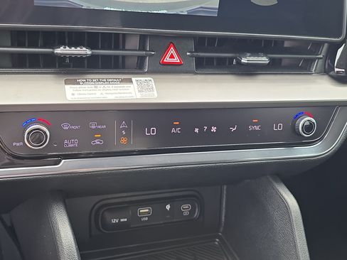 Certified 2023 Kia Sportage EX FWD image 24