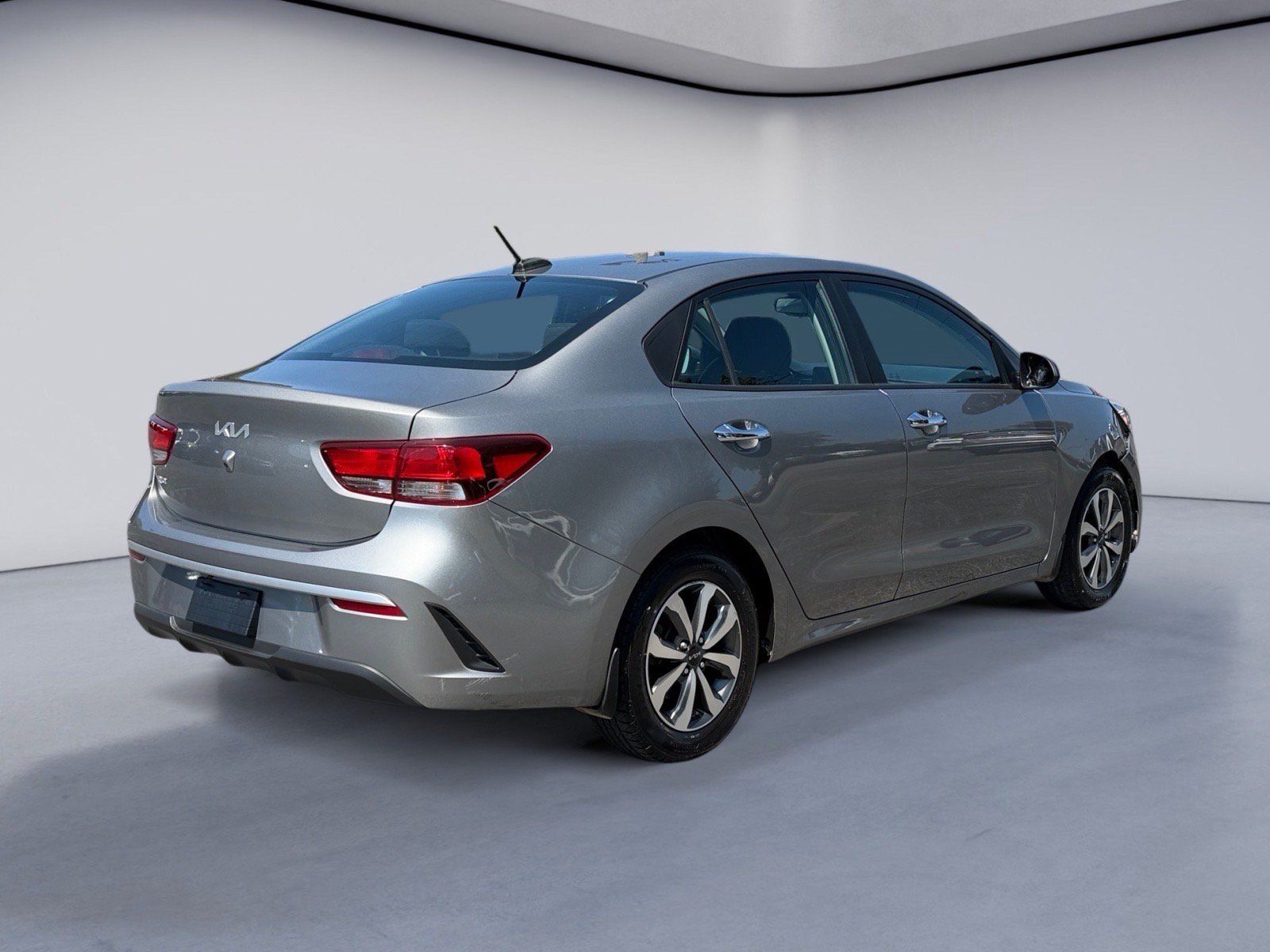 Used 2022 Kia Rio S w/ Technology Package FWD image 5