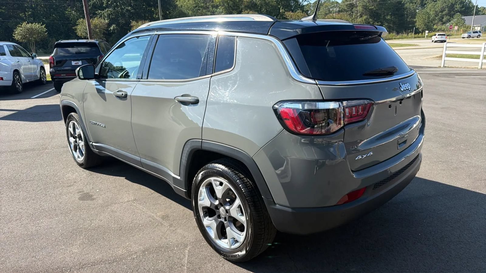 Used 2021 Jeep Compass Limited AWD/4WD image 5
