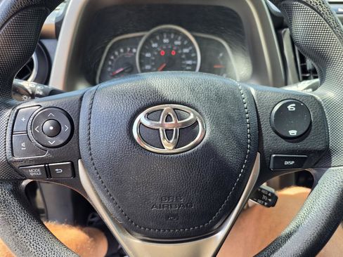 Used 2013 Toyota RAV4 LE AWD/4WD image 13