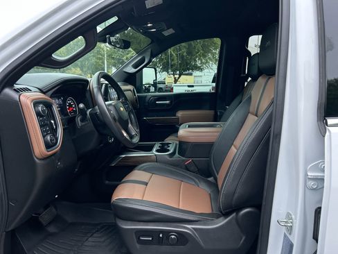 Used 2021 Chevrolet Silverado 2500 High Country w/ Z71 Off-Road Package image 16