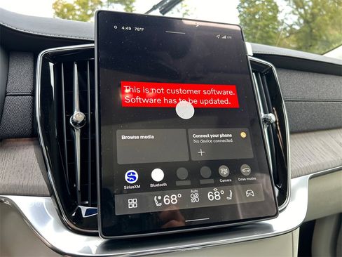 New 2026 Volvo XC90 B6 Ultra w/ Protection Package image 16