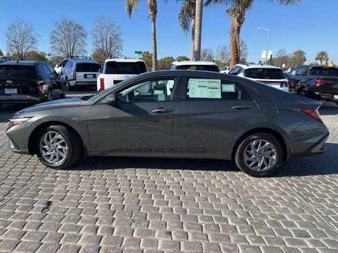 New 2026 Hyundai Elantra Blue image 6