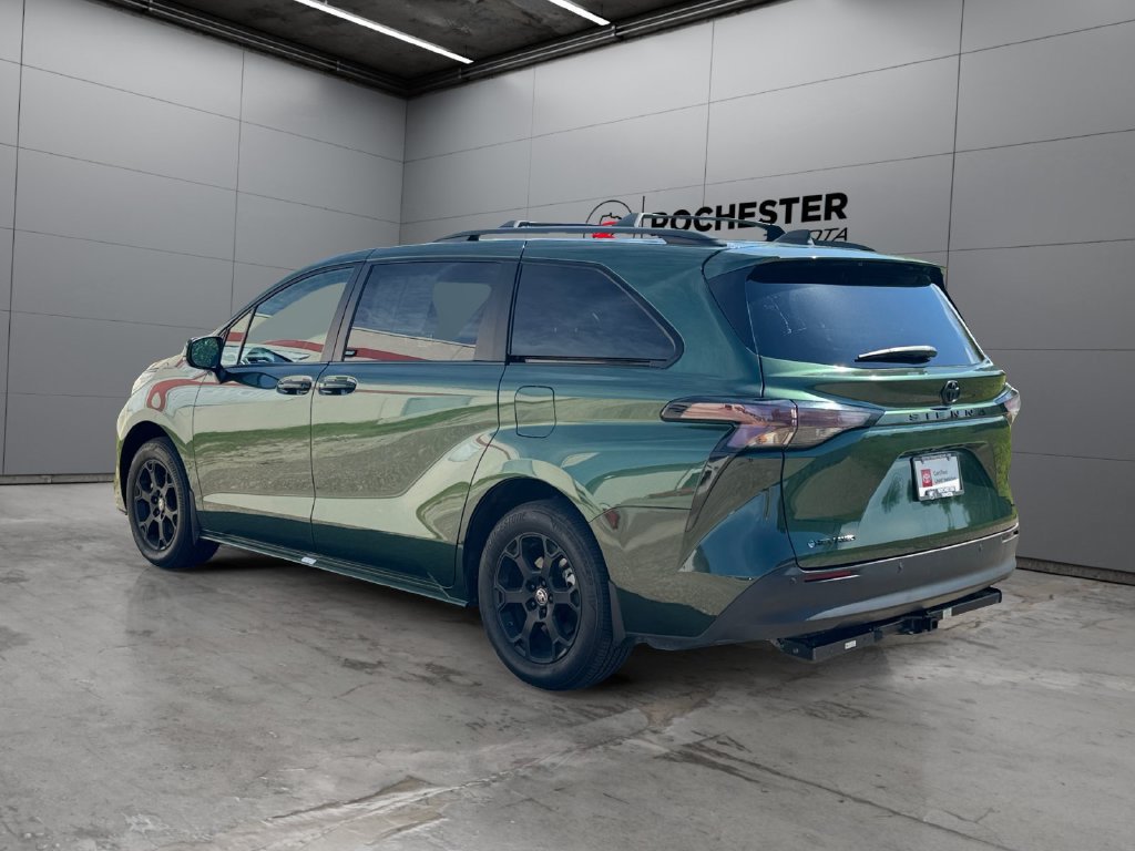 Certified 2025 Toyota Sienna XLE Woodland Edition AWD/4WD image 3
