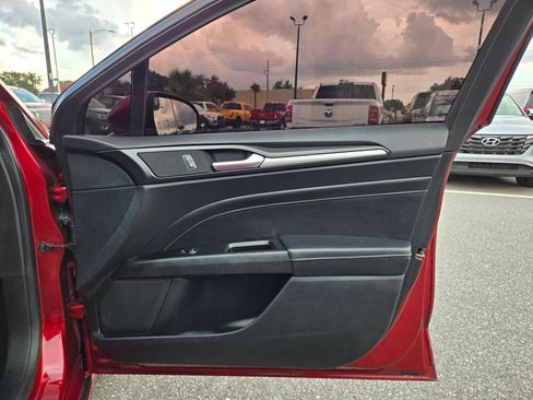 Used 2019 Ford Fusion Titanium image 46