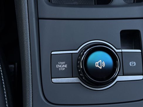 New 2026 Volkswagen Tiguan SE image 17